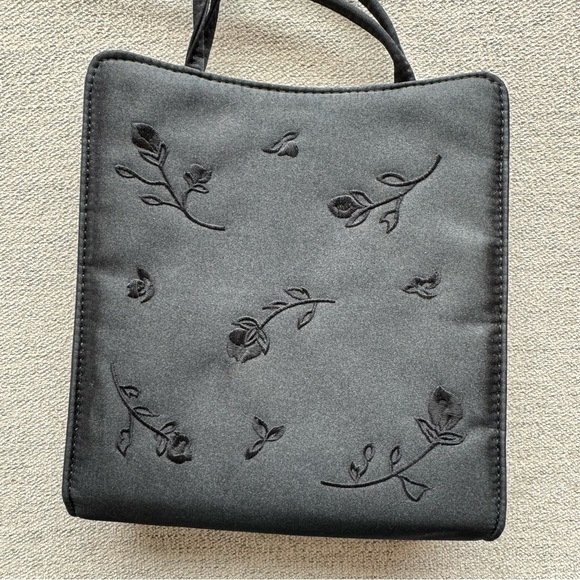 Gap satin handbag black embroidered - Picture 2 of 9